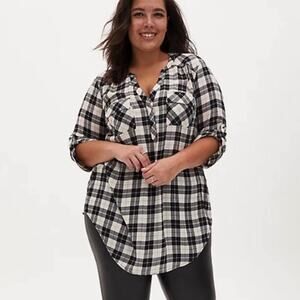 Torrid harper plaid black white georgette tunic top sz 1X